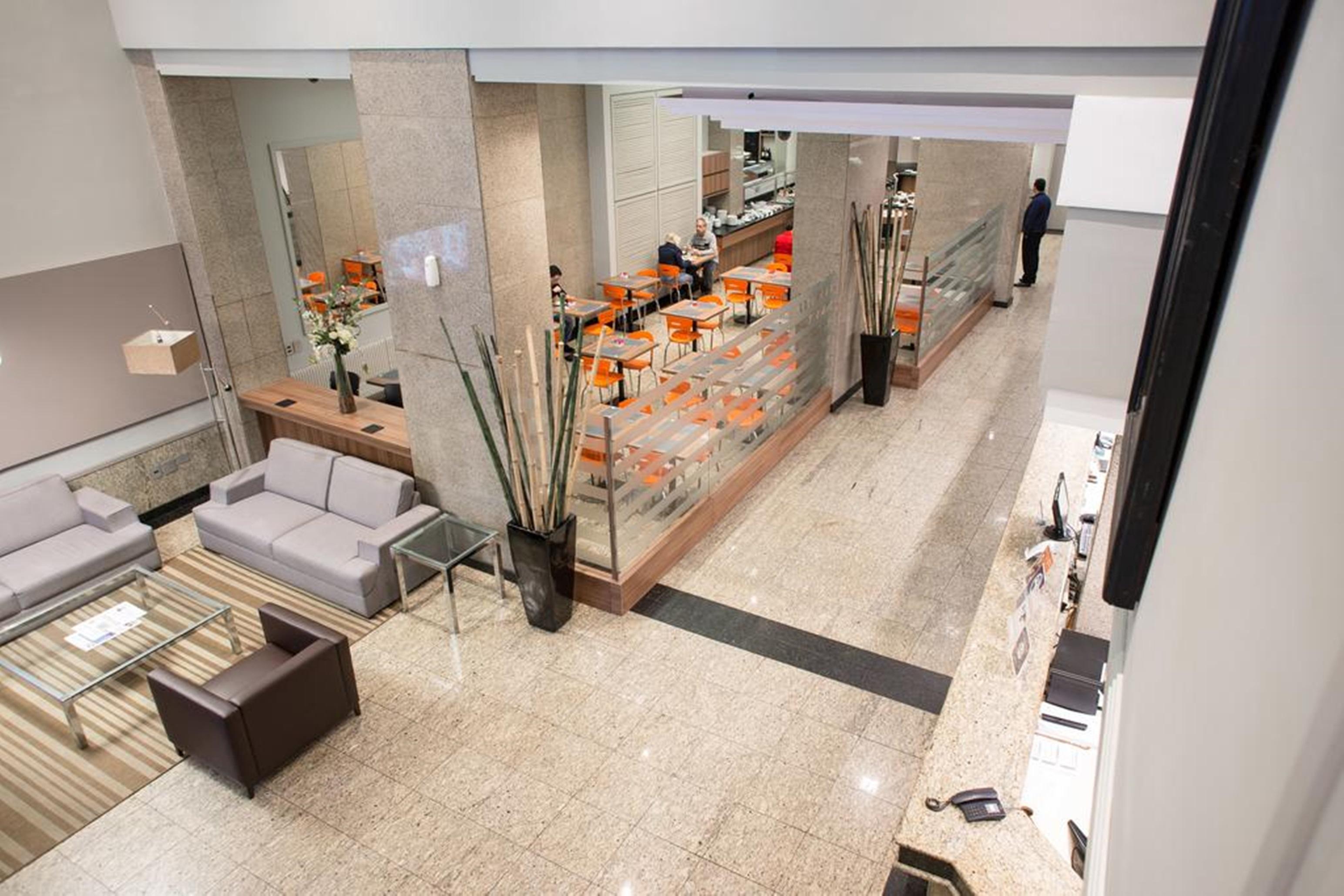 Hotel Continental Business - 200 Metros Do Complexo Hospitalar Santa Casa