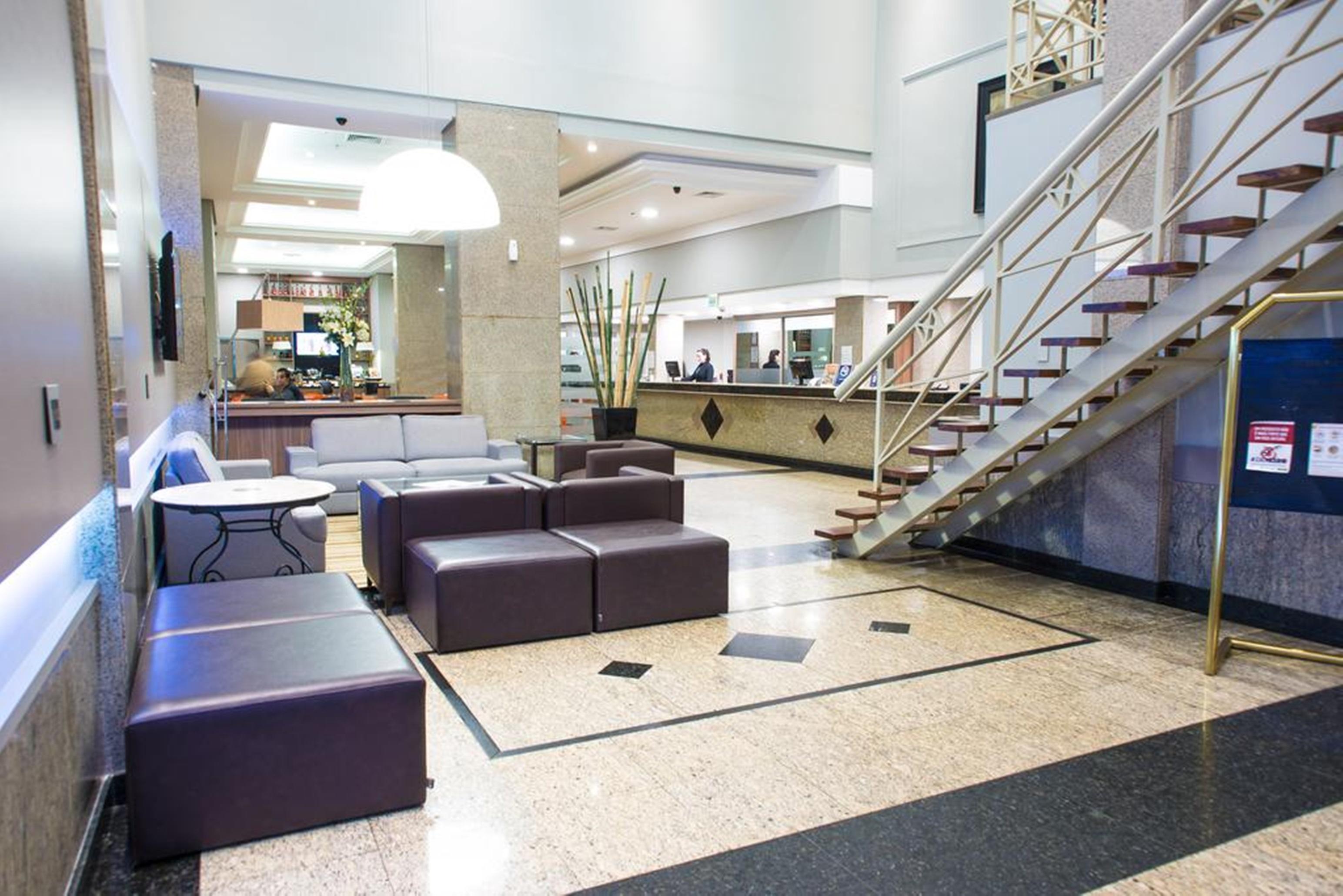 Continental Business - 200 Metros Do Complexo Hospitalar Santa Casa Hotel